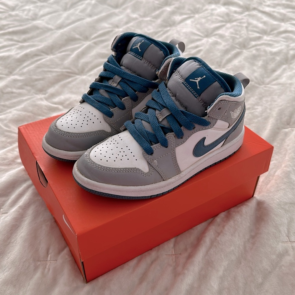 Nike Air Jordan Mid